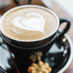 华体会体育二维码…仿冒页面最爱用的三句话…这三处一对照就清楚